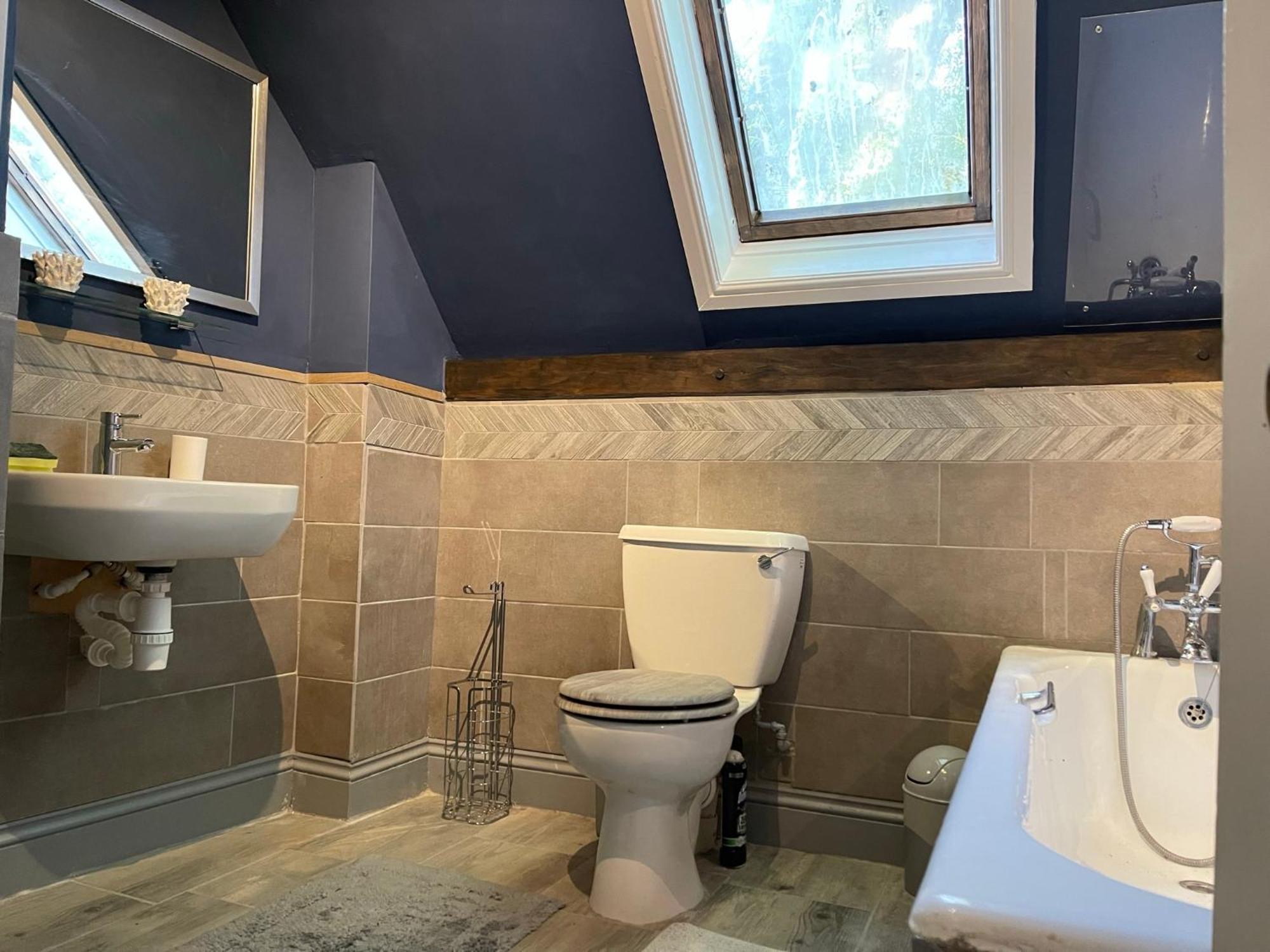 Stylish 2-Bed Cottage With Secure Parking Winforton Exterior photo